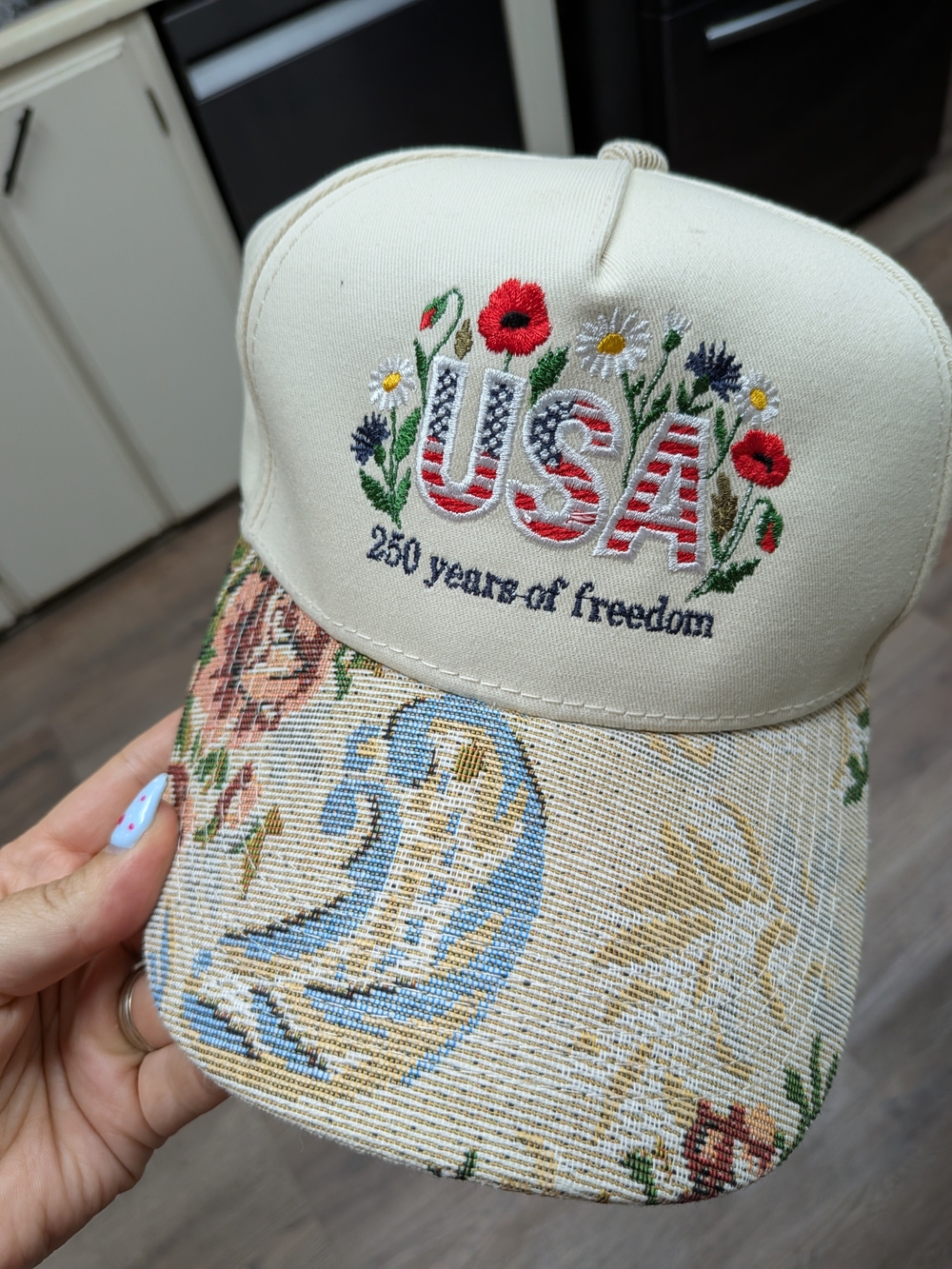 USA 250 Years of Freedom Floral Patriotic Hat 🇺🇸🌼